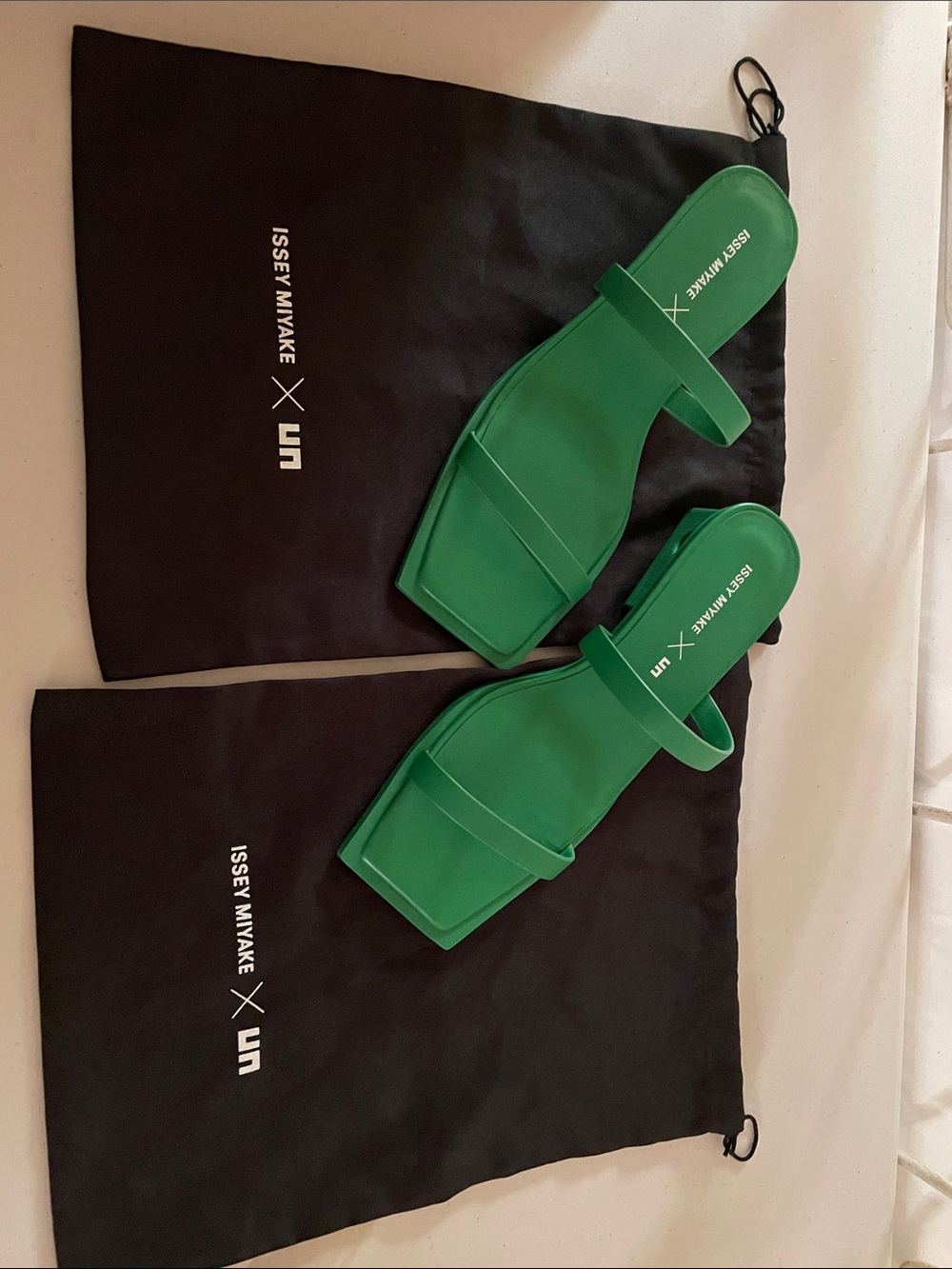 Issey Miyake Bright Green Square-Toe Slide Sandals